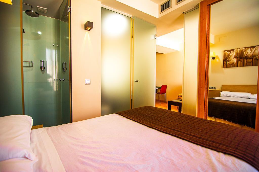 Dream Suites & Apartaments Almeria Bagian luar foto